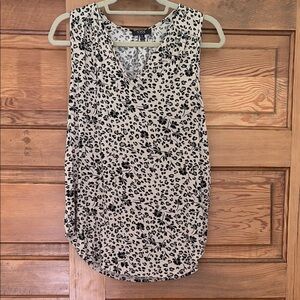 NYDJ Black and White Sleeveless Blouse